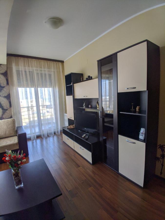 Summerland Beach&Sun Apartments Mamaia Kültér fotó