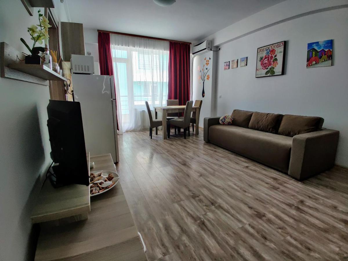 Summerland Beach&Sun Apartments Mamaia Kültér fotó